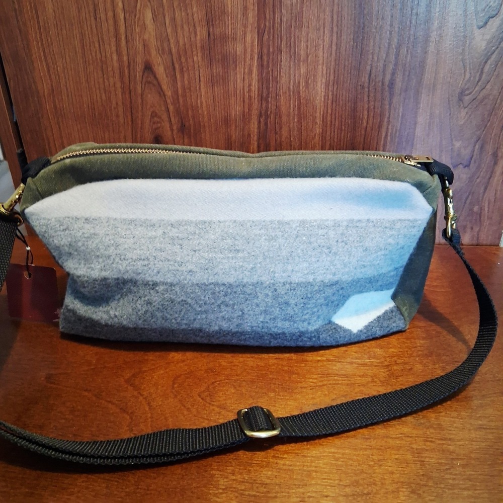 Minimalist Shoulder/Travel Bag Wool Canvas Felt Gray Green White Travel Casual
